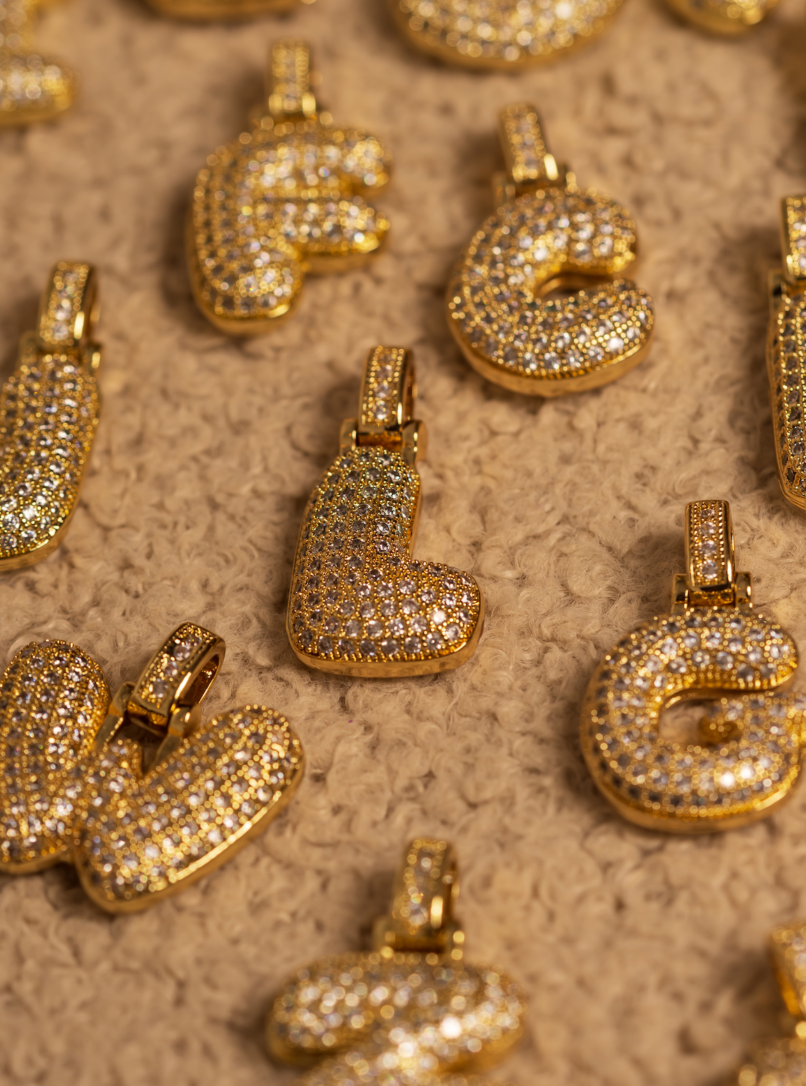 COLLARES HAILEY